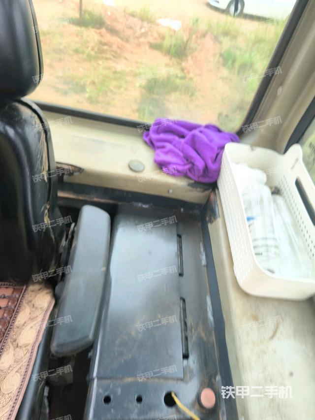 驾驶室外顶部全景（推土机驾驶室）