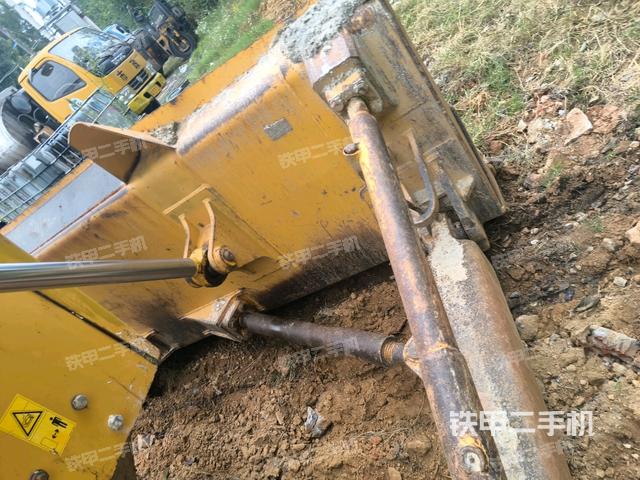 推土铲左后（推土机底盘及工作装置）