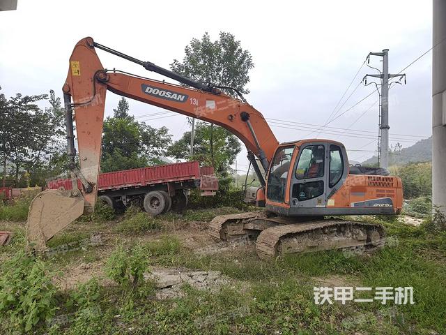 斗山DX215-9C挖掘機(jī)