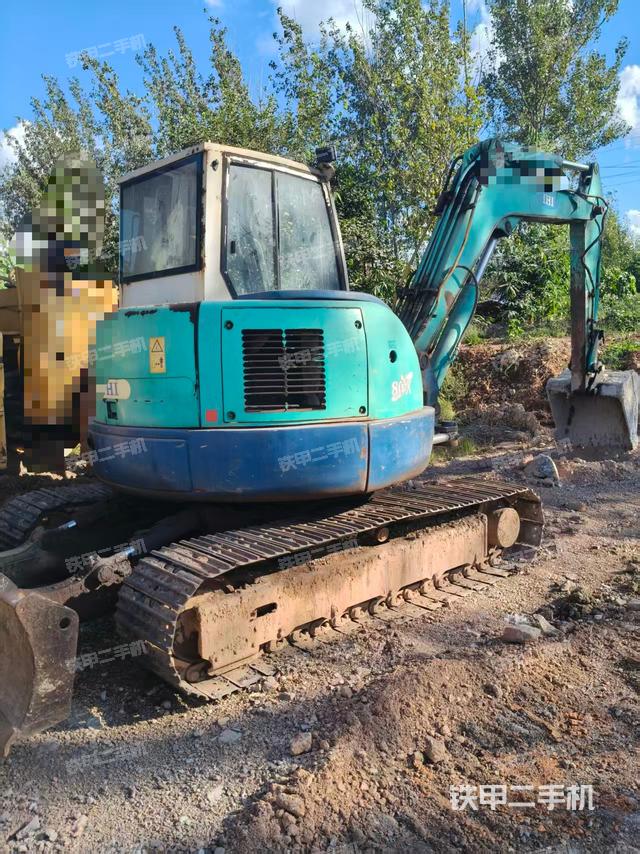 整機右后45°（整機外觀）