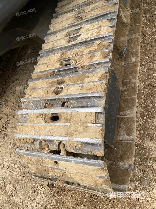 單側(cè)履帶整體（整機(jī)外觀）