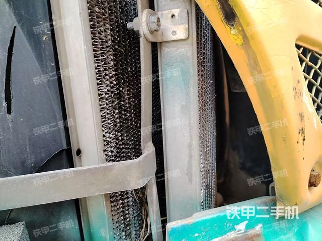 回轉(zhuǎn)馬達和主控閥（整機外觀）