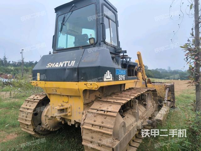 右后45°（推土机整车外观）