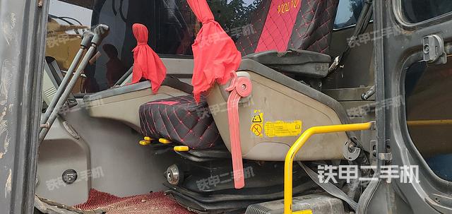 駕駛室整體（整機(jī)外觀）