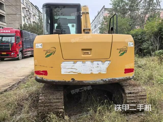 駕駛室頂部(整機外觀) 駕駛室頂部(整機外觀)