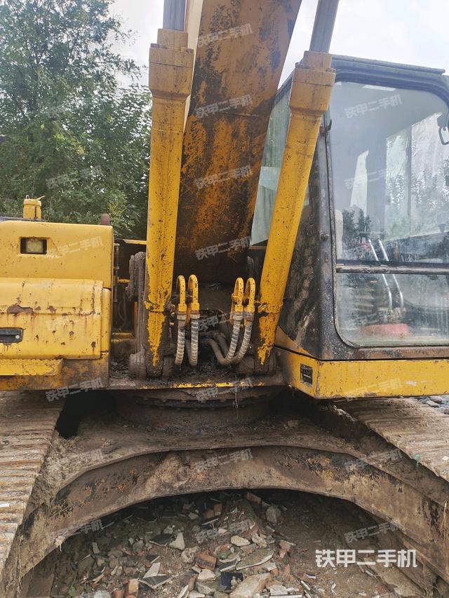 大臂油缸整體?豎拍（工作和回轉(zhuǎn)裝置）