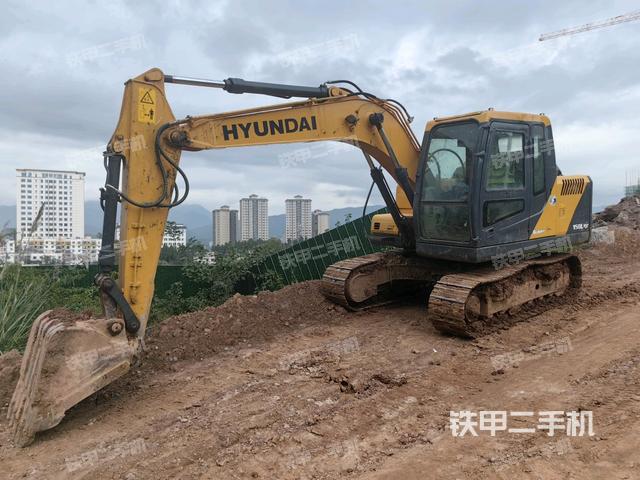 現(xiàn)代R110-7挖掘機