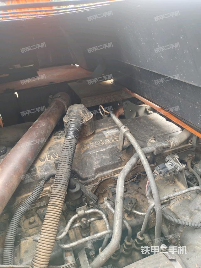 发动机室（上车部件）