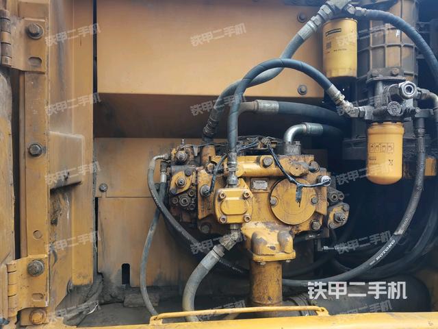 液壓泵斜45?左（大件艙室）