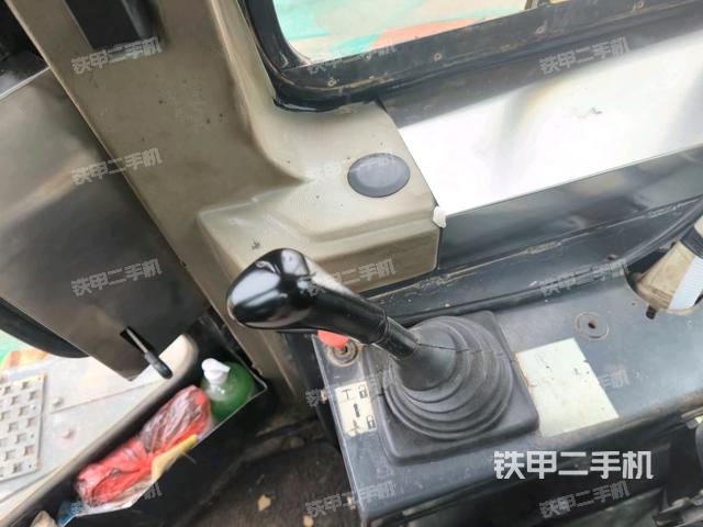 玻璃角標(biāo)（推土機(jī)駕駛室）