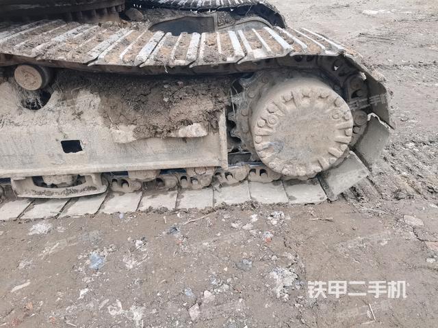 右導向輪（行走機構(gòu)）