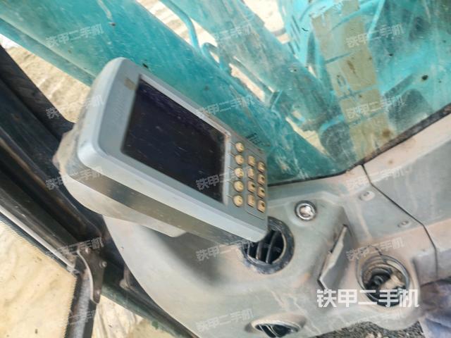 驾驶室左前45度（驾驶室部分）