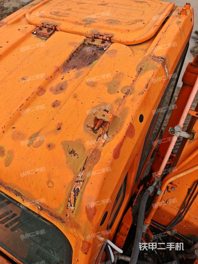 駕駛室頂部俯視（上車部件）