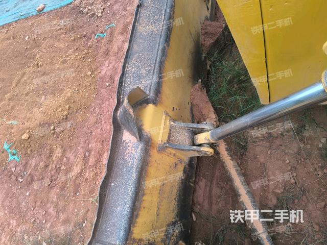 推土鏟左后（推土機(jī)底盤及工作裝置）