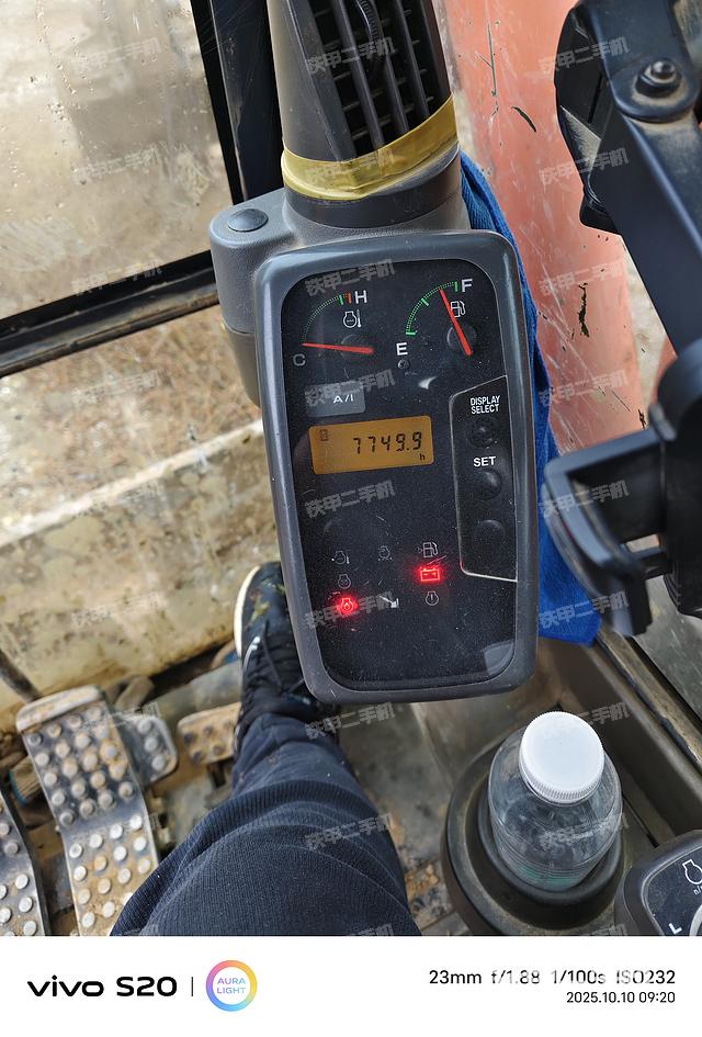 驾驶室整体（整机外观）