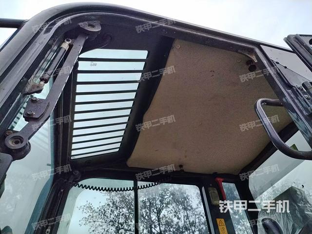 駕駛室頂部（整機(jī)外觀）