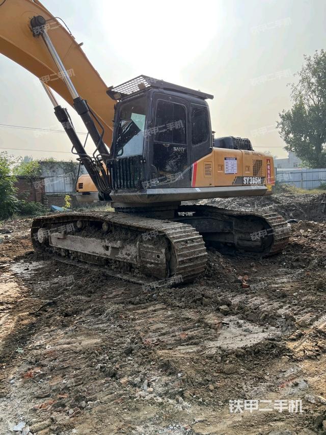 單側(cè)履帶整體（整機(jī)外觀）