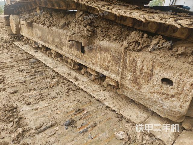 右側(cè)行走馬達蓋板（行走機構(gòu)）