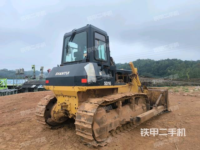 右后45°（推土机整车外观）