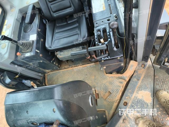 驾驶室右侧全景照（推土机驾驶室）