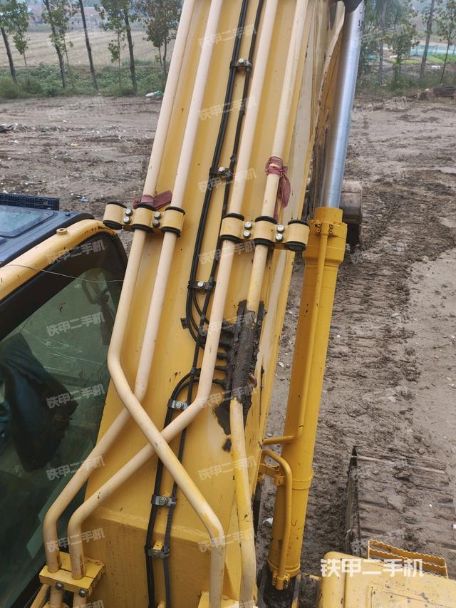 大臂背部俯視（工作和回轉(zhuǎn)裝置）