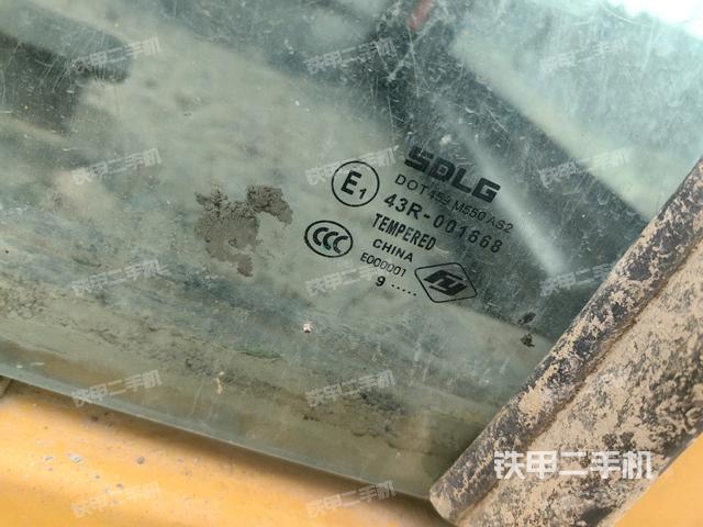 后窗玻璃角标（驾驶室部分）