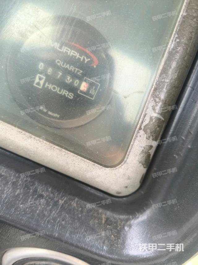 驾驶室内部顶部（推土机驾驶室）