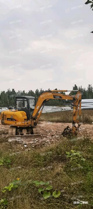 雷沃重工FR60挖掘机实拍图片