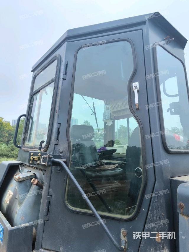 驾驶室右侧全景照（推土机驾驶室）