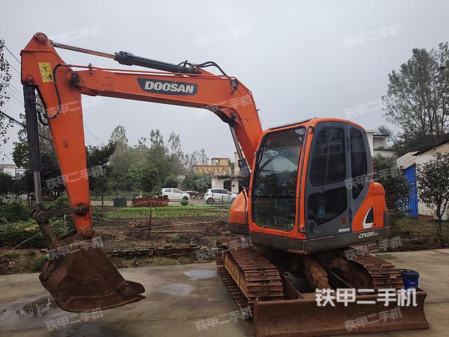 斗山DX75-9C挖掘機(jī)
