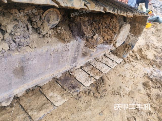 右驱动轮（行走机构）