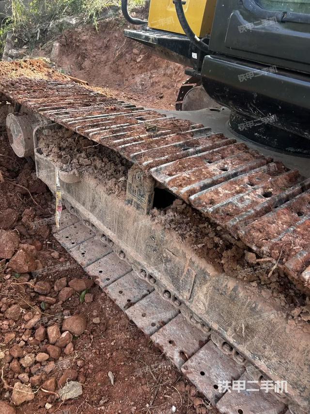 左侧履带整体 （行走机构）