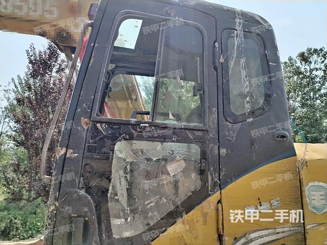 驾驶室整体（整机外观）