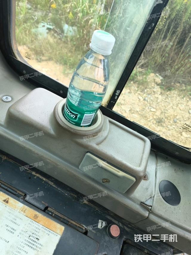 驾驶室右侧全景照（推土机驾驶室）