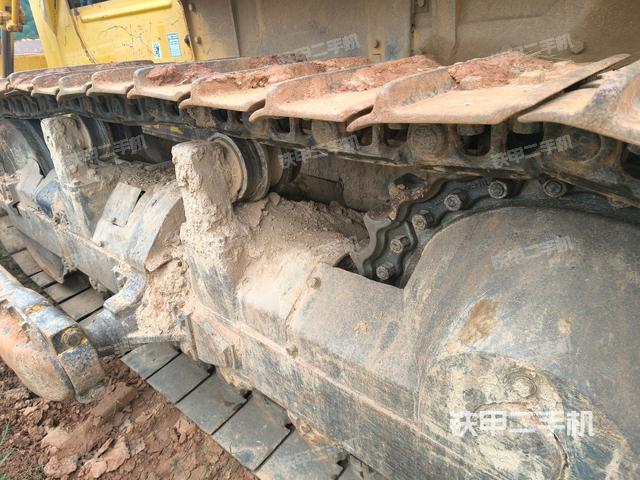 右引导轮（推土机底盘及工作装置）