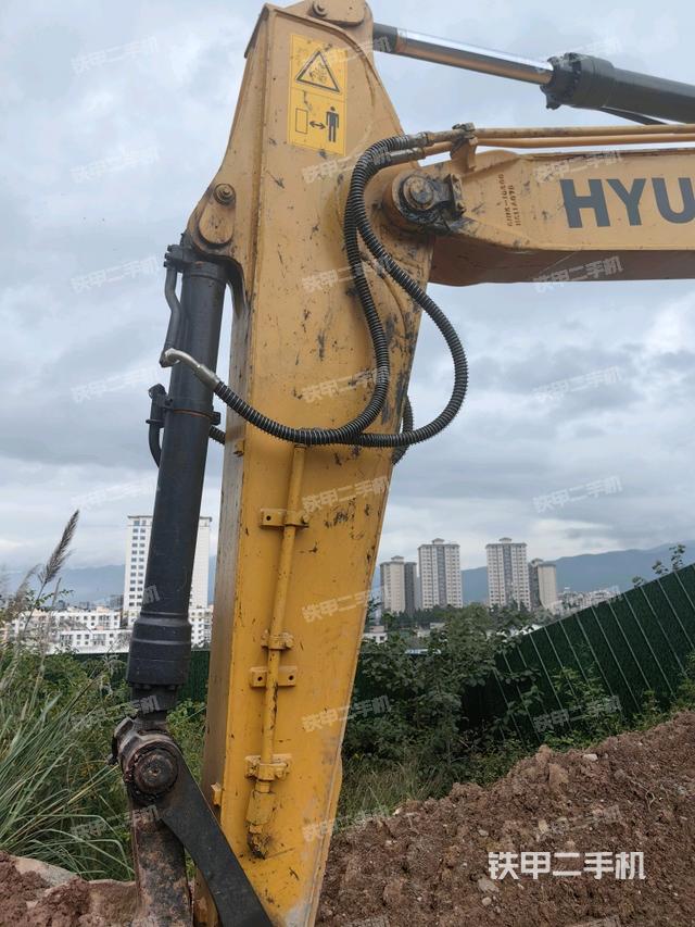 小臂整体左后（工作和回转装置）