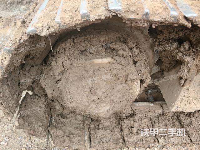 右驱动轮（行走机构）