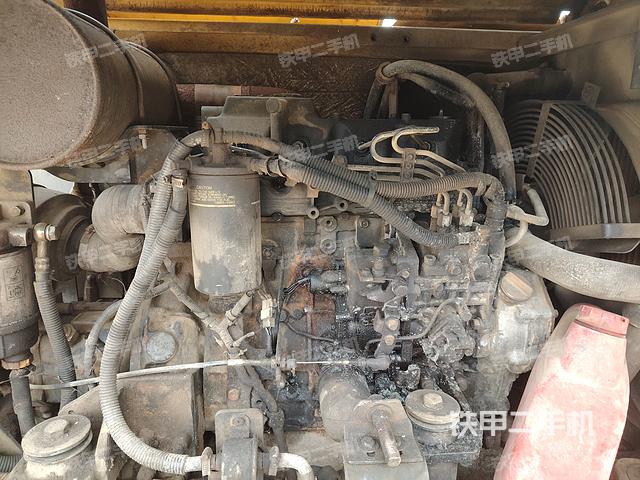 發(fā)動機整體俯視(整機外觀) 發(fā)動機整體俯視(整機外觀)