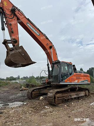 斗山DX380LC-9C挖掘机实拍图片