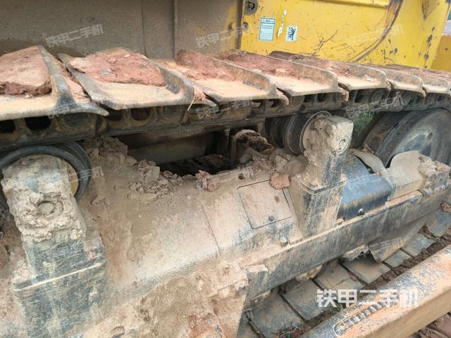 推土铲左后（推土机底盘及工作装置）