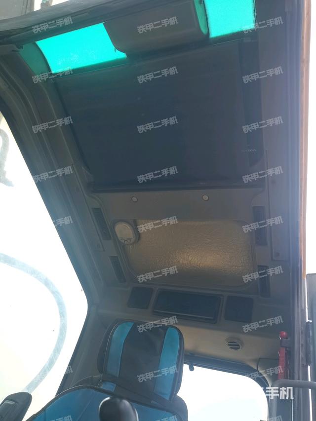 頂棚整體（駕駛室部分）