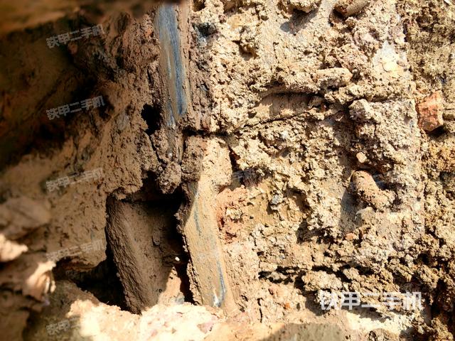 左驅(qū)動輪(行走機(jī)構(gòu)) 左驅(qū)動輪(行走機(jī)構(gòu))