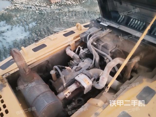 发动机室（上车部件）