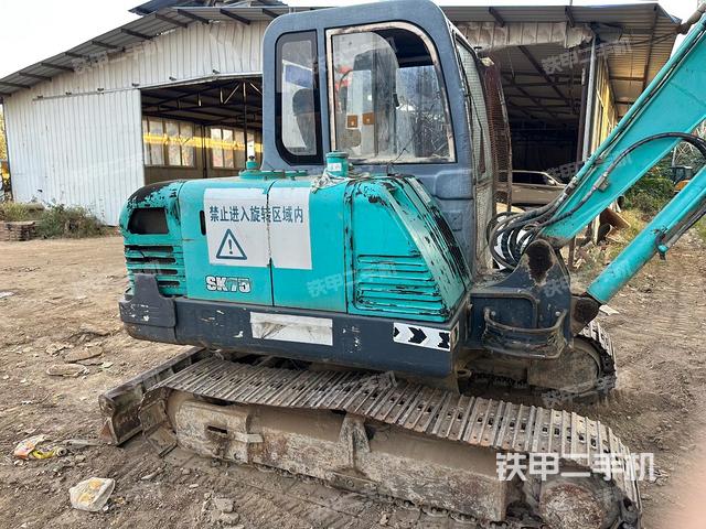 單側(cè)履帶整體（整機(jī)外觀）