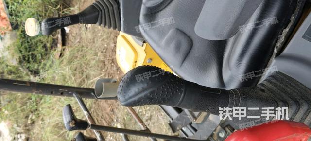 駕駛室整體（整機(jī)外觀）