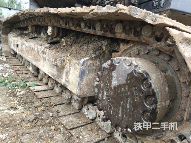 右側履帶整體（行走機構）