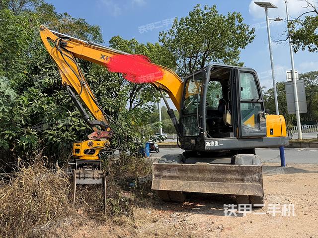 新源XYB75W-8挖掘機