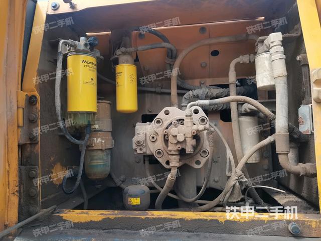 液壓泵斜45?右（大件艙室）