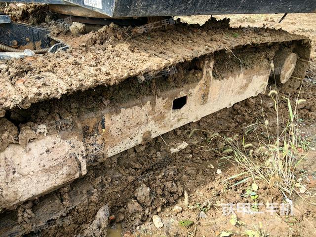 左側(cè)履帶整體?（行走機(jī)構(gòu)）