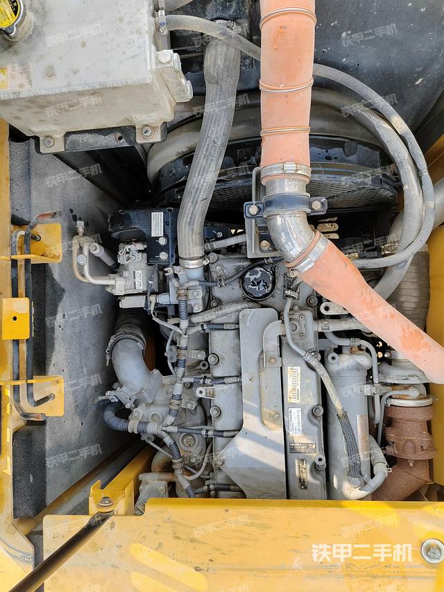 發(fā)動機整體俯視(整機外觀) 發(fā)動機整體俯視(整機外觀)